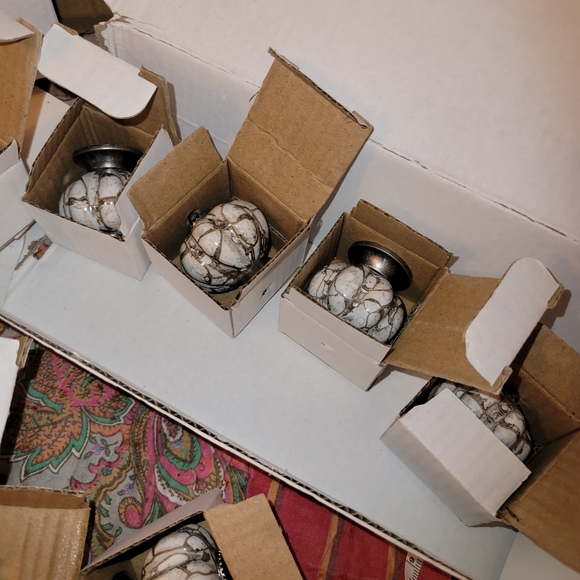 Drawer pulls very nice heavy artistic looking 10 - Picture 8 of 10